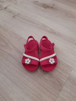 Босоножки для девочки Crocs 24 /7