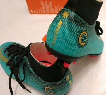 Новые детские футбольные бутсы Nike 35 размер