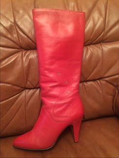 Продаю женские сапоги