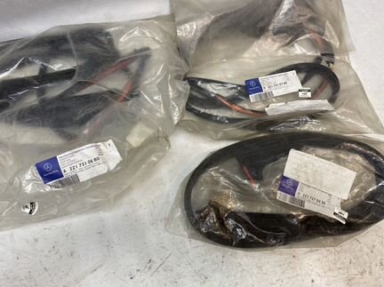 Уплотнитель двери Mercedes W221 S 221