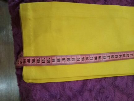 Джинсы (новые) на 46 размер