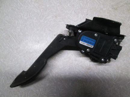 Педаль газа Nissan Almera G15 АКПП 8200589366D