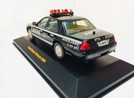 Ford Crown Victoria PI nypd Auxiliary AP77 1:43
