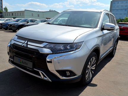 Mitsubishi Outlander 2.0 CVT, 2020