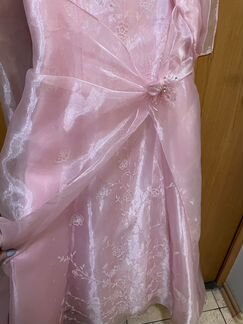 Розовое праздничное платье для девочки