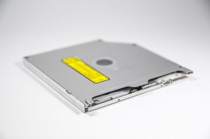 Apple superdrive CD/DVD-RW из Macbook Pro 17