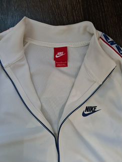 Кофта фирмы Nike белая на молнии новая