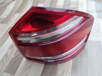 Фонарь задний правый Mercedes X164 дорестайлинг