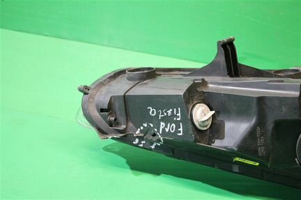 Фара левая Ford Fiesta 6 рестайлинг 2012-2016