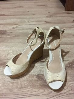 Женская обувь