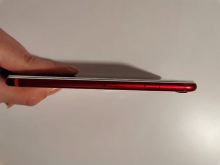 Телефон iPhone 7 red 128 gb