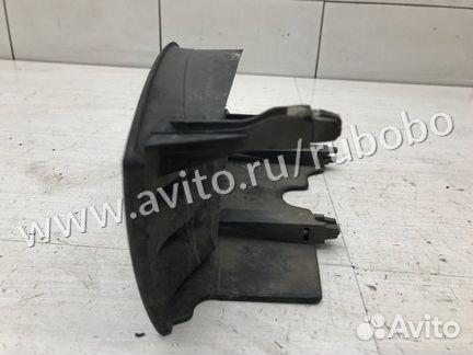 Решетка радиатора правая Mitsubishi Galant 8 USA