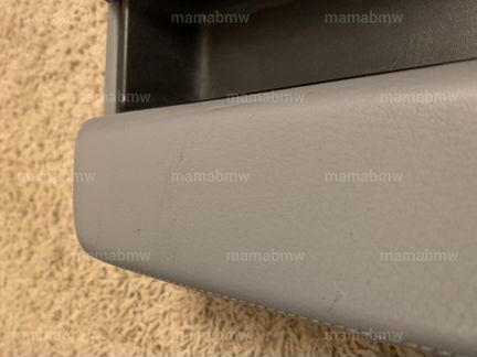 Подлокотник кожа серыи BMW E38