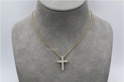 Золотой крест с бриллиантами 1.1 ct