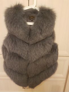 Меховая жилетка