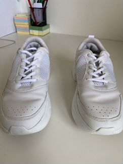 Кроссовки Zara