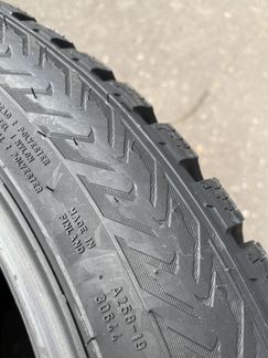 Шины 235/45/18 Nokian Hakkapeliitta 8