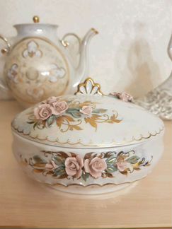 Шкатулка фарфоровая