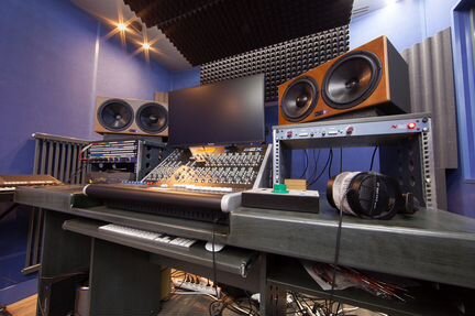 API Audio The Box Console