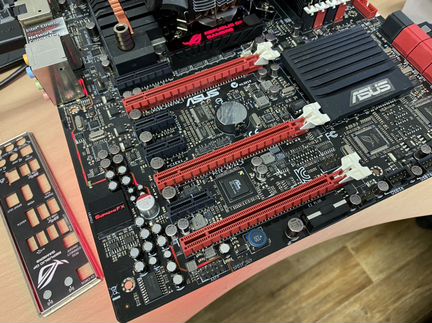 Asus ROG Maximus V Formula s1155 top