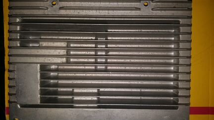 Усилитель аудиосистемы Land Rover Discovery 3