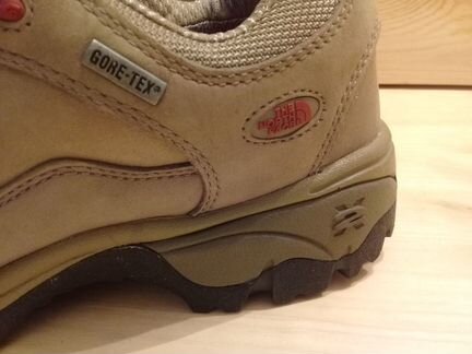 Кроссовки треккинговые The North Face 38-39