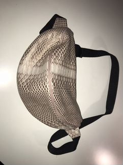 Сумка женская поясная розовая ремешок