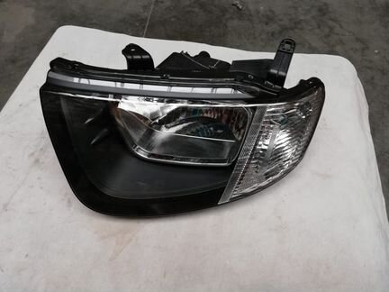 Фара левая Mitsubishi L200 KB8T 8301A333 8301A503