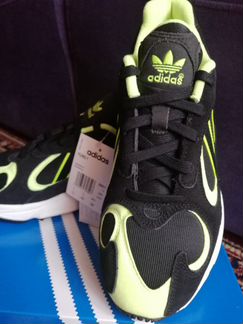 Кроссовки муж. adidas yung-1 новые размер 40.5
