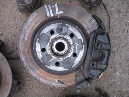 Mercedes W163 кулак поворотный тормозной