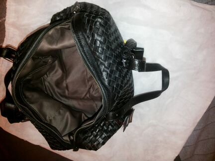 Черная кожаная сумка