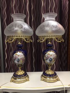 Настольная лампа