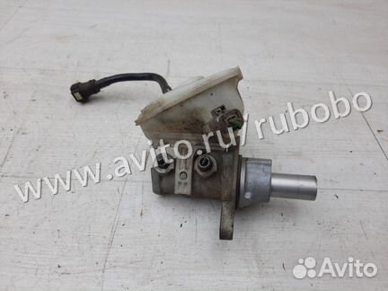 Главный тормозной цилиндр Peugeot 308 EP6 2010