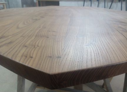 Стол из массива карагача