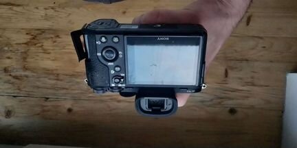 Зеркальный фотоаппарат