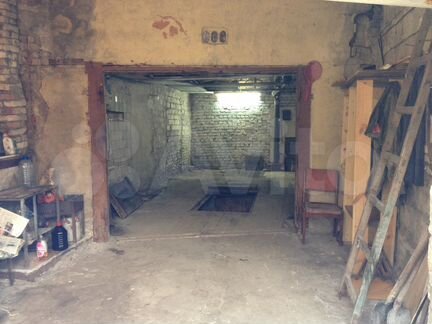 Гараж, > 30 м²