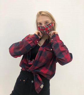 Защитные дизайнерские маски: Новогодняя коллекция