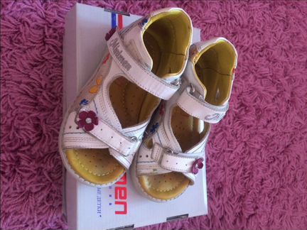 Сандалики минимен