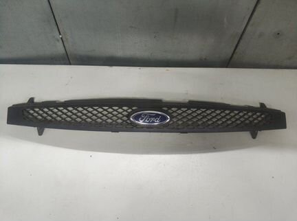 Решетка радиатора Ford Fiesta MK5 2001-2008