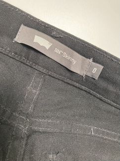 Джинсы черные Levi’s 524 женские