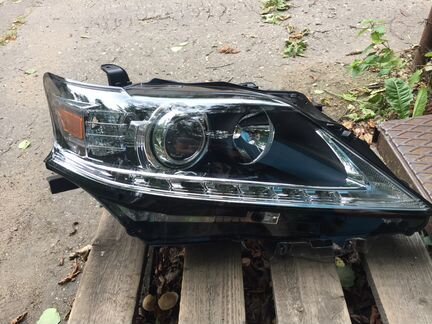 Lexus RX фара правая