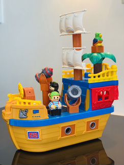 Корабль пиратский mega bloks от 1 года