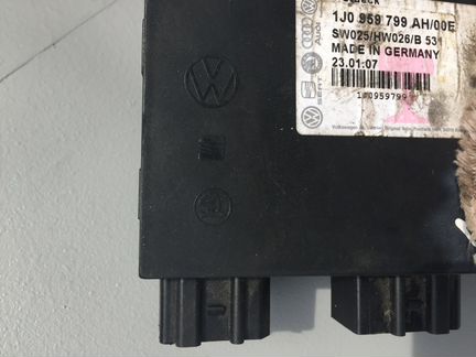 Блок комфорта 1J0959799AH vw passat b5