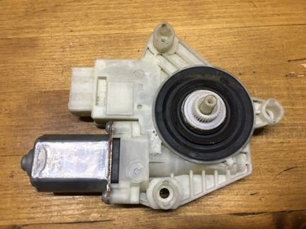 Мотор стеклоподъемника передний правый Skoda Rаpid