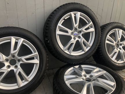 Комплект оригинальных колес на Volvo XC60 R18