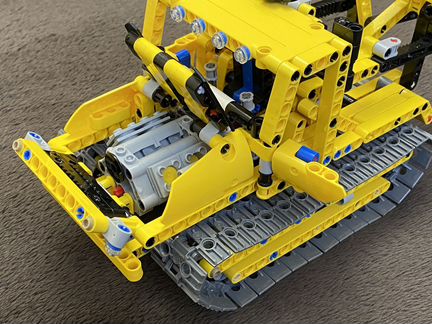 Lego Technic 42028 (траншеекопатель)