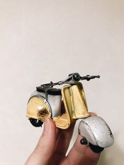 Модель автомобиля ретро, модель скутера ретро