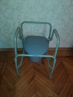 Санитарный стул