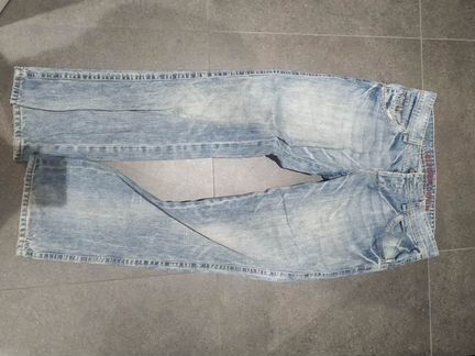 Джинсы