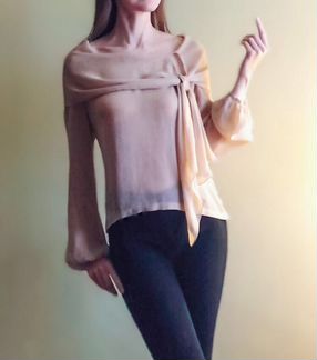 Нюдовая шелковая блузка, Италия